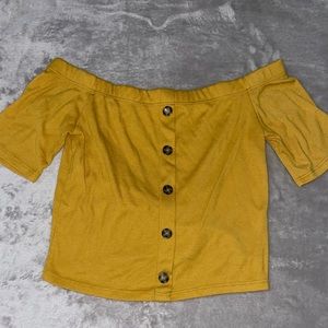 size S, cropped, off-the-shoulder